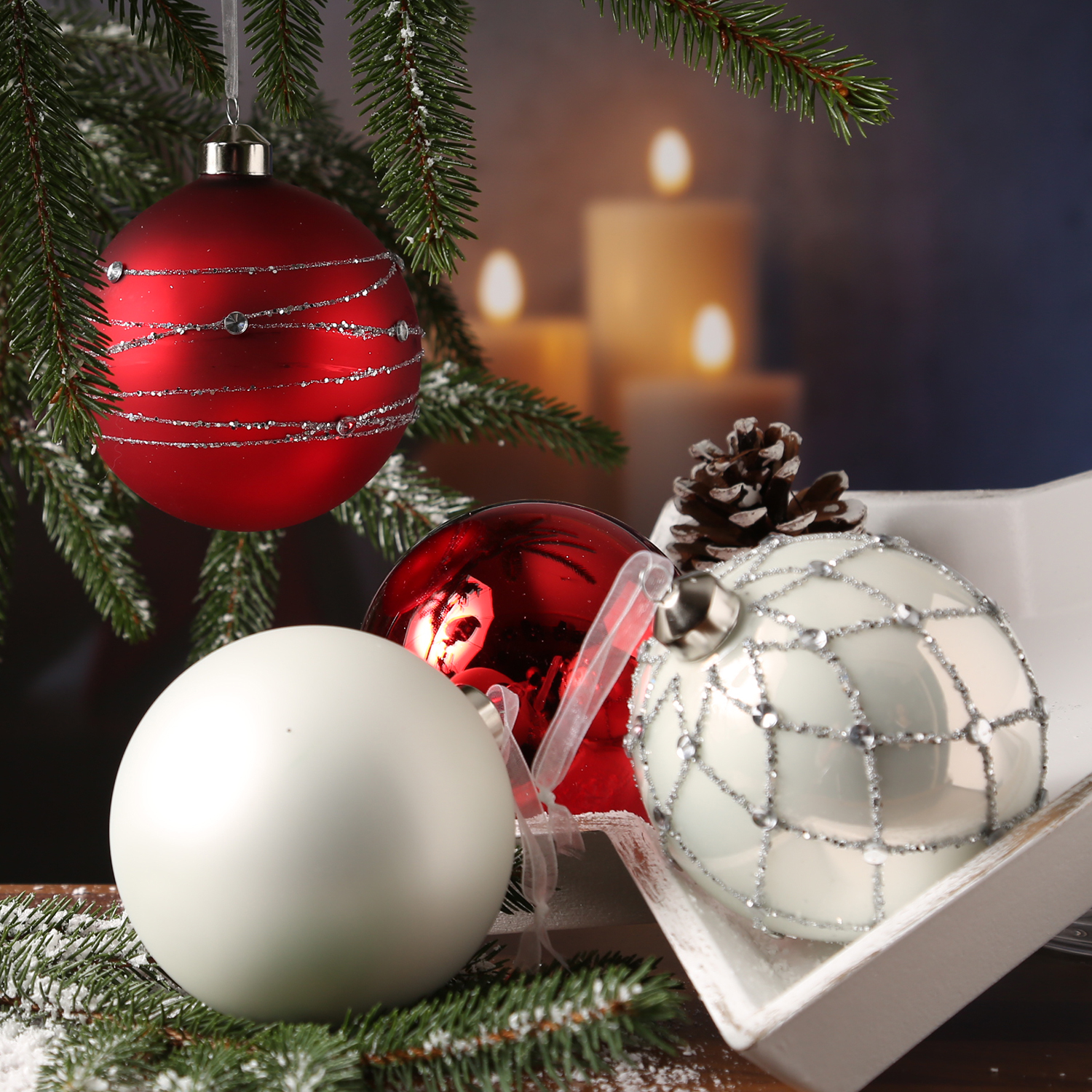 Christbaumkugel - Weihnachtsbaumkugel - Glas - D: 10cm - glänzend und matt - rot, weiß - 4er Set