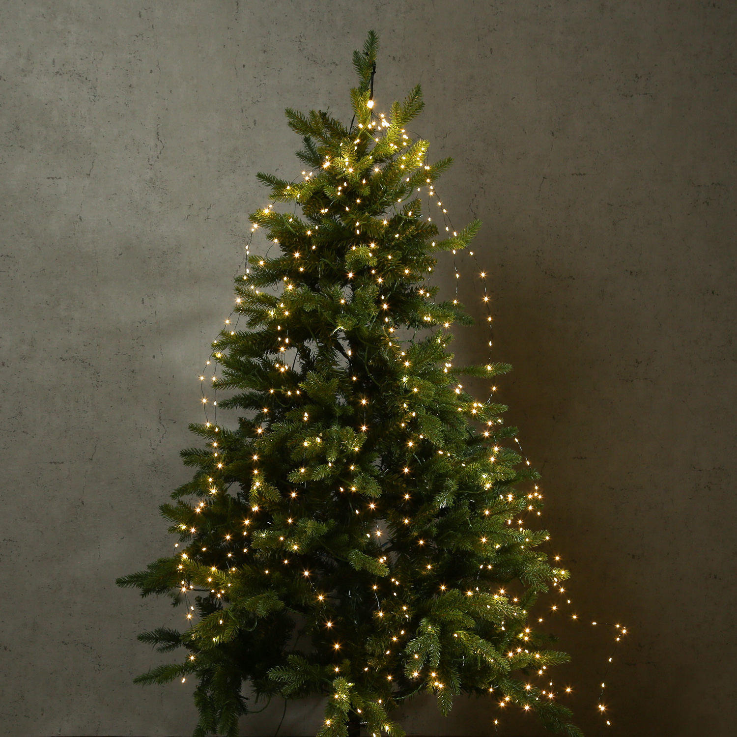 LED Baummantel Draht Lichterkette - Baumbeleuchtung - 16 Stränge - 2,4m - Timer - Innen/Außen - grün