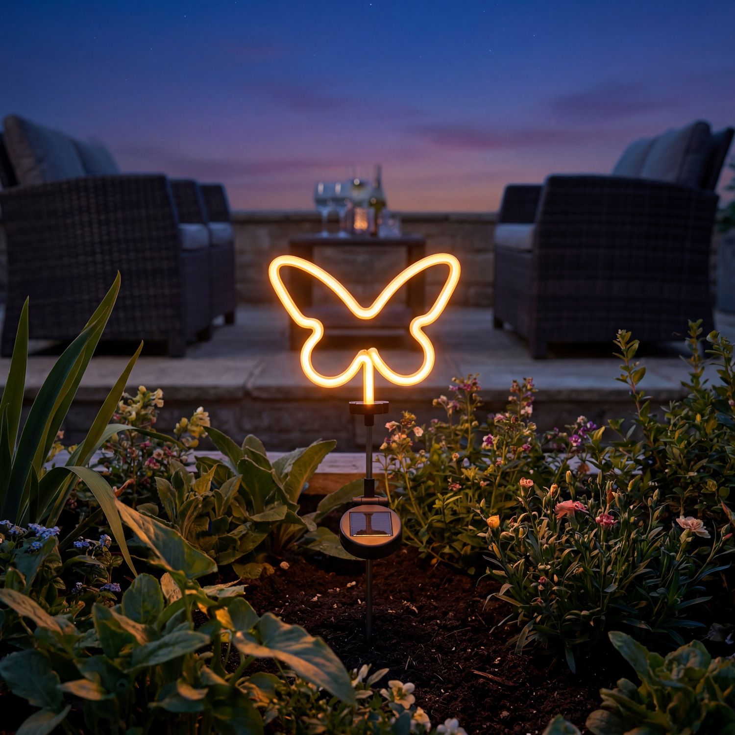 LED Solar Gartenstecker Schmetterling - Solarleuchte mit Erdspieß - H: 66cm - Lichtsensor