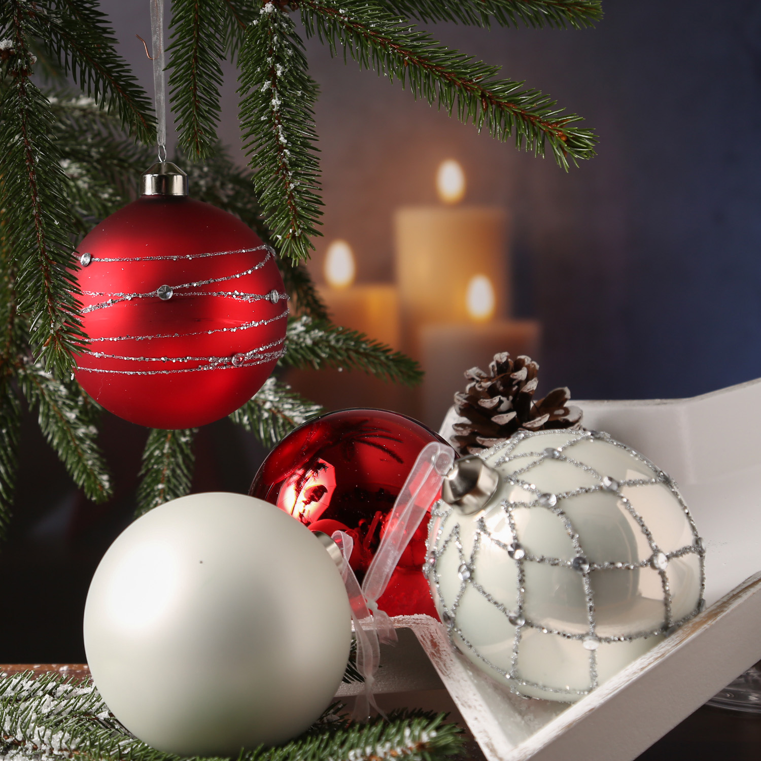 Christbaumkugel - Weihnachtsbaumkugel - Glas - D: 10cm - glänzend und matt - rot, weiß - 4er Set