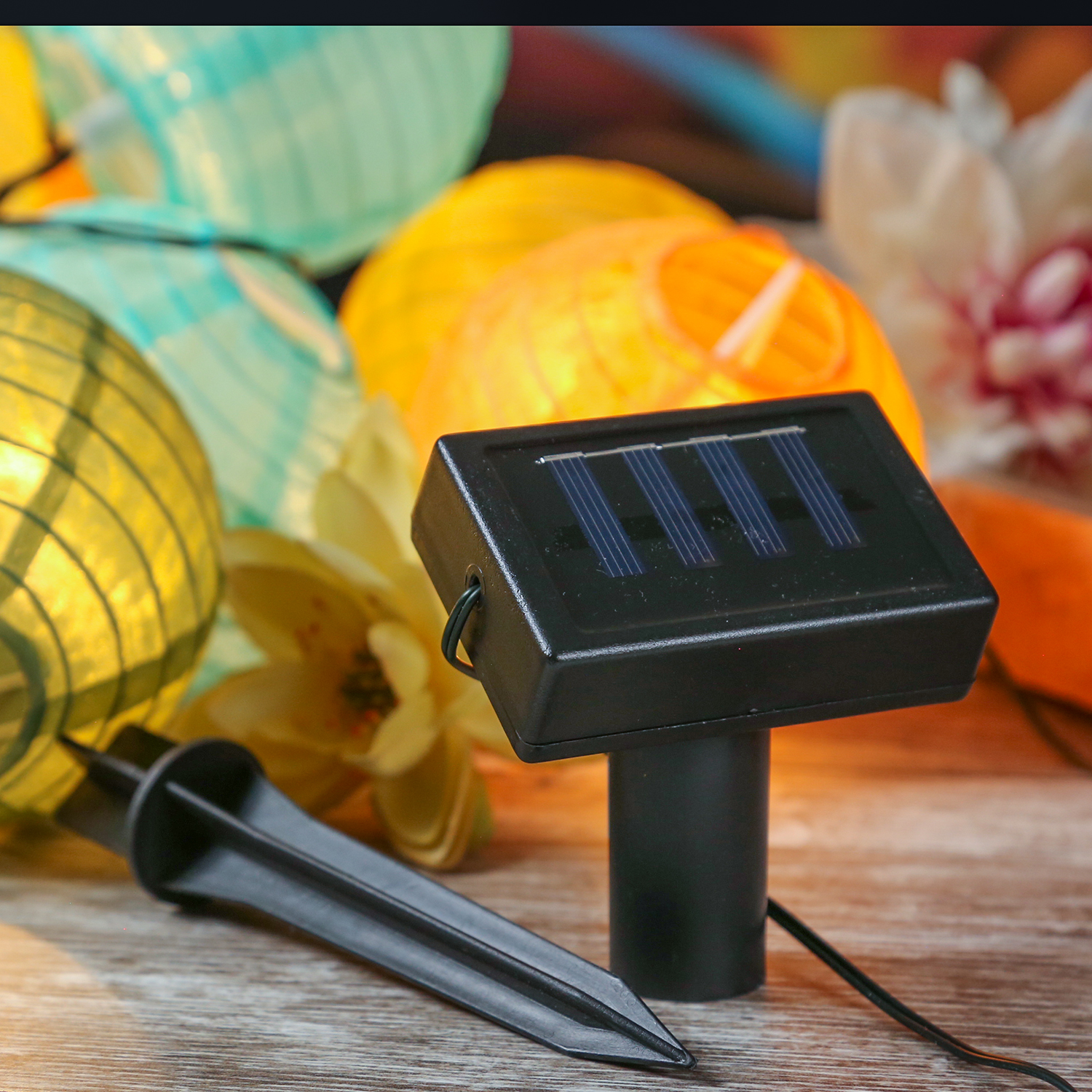 LED Solar Lichterkette LAMPION - Weltall Motiv - 10 LED - L: 4,5m - D: 7,5cm - Sensor - hellgrün