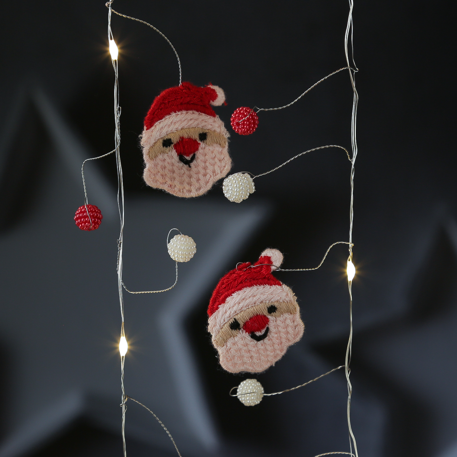 LED Drahtlichterkette Nikolaus - 20 warmweiße LED - L: 1,9m - Timer - Batteriebetrieb - weiß, rot