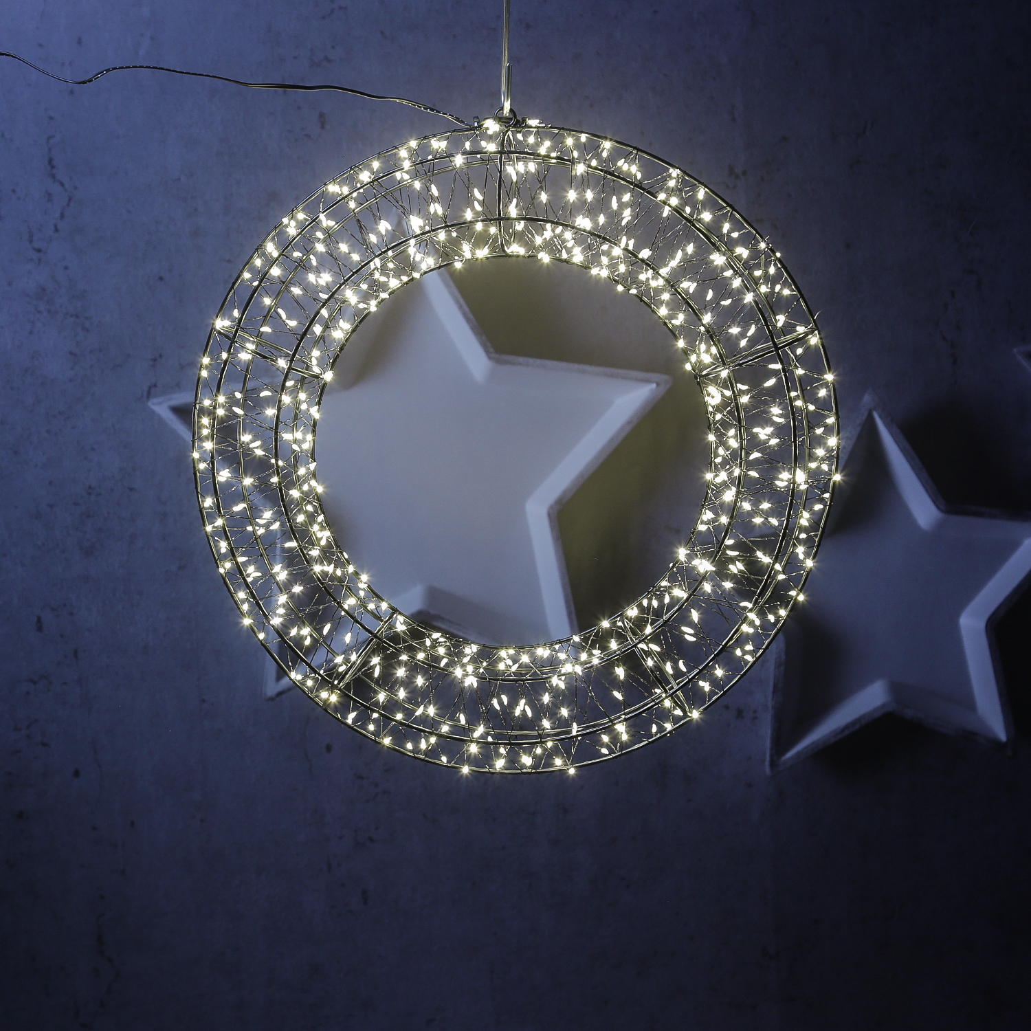 LED Kranz mit Drahtlichterkette - Lichterkranz mit 1200 warmweißen LED - D: 40cm - Timer