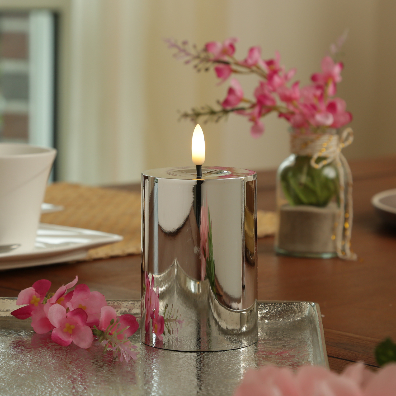 LED Kerze - Kunststoff - 3D Flamme - Timer - H: 12,5cm - D: 7,5cm - silber glänzend