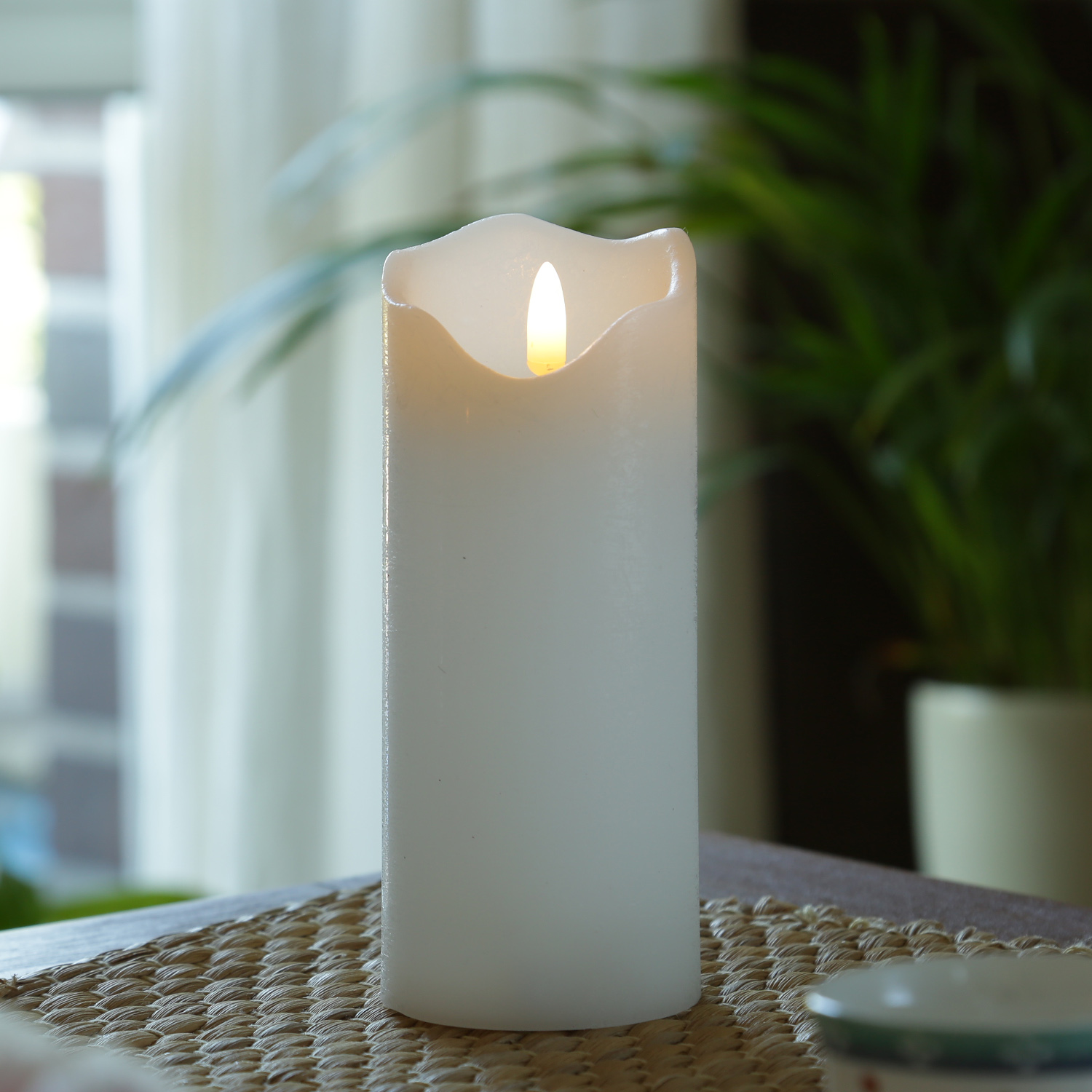 LED Kerze FLAMME - Rustik-Optik - Echtwachs - 3D Flamme - H- 17cm - Batterie - Timer - weiss