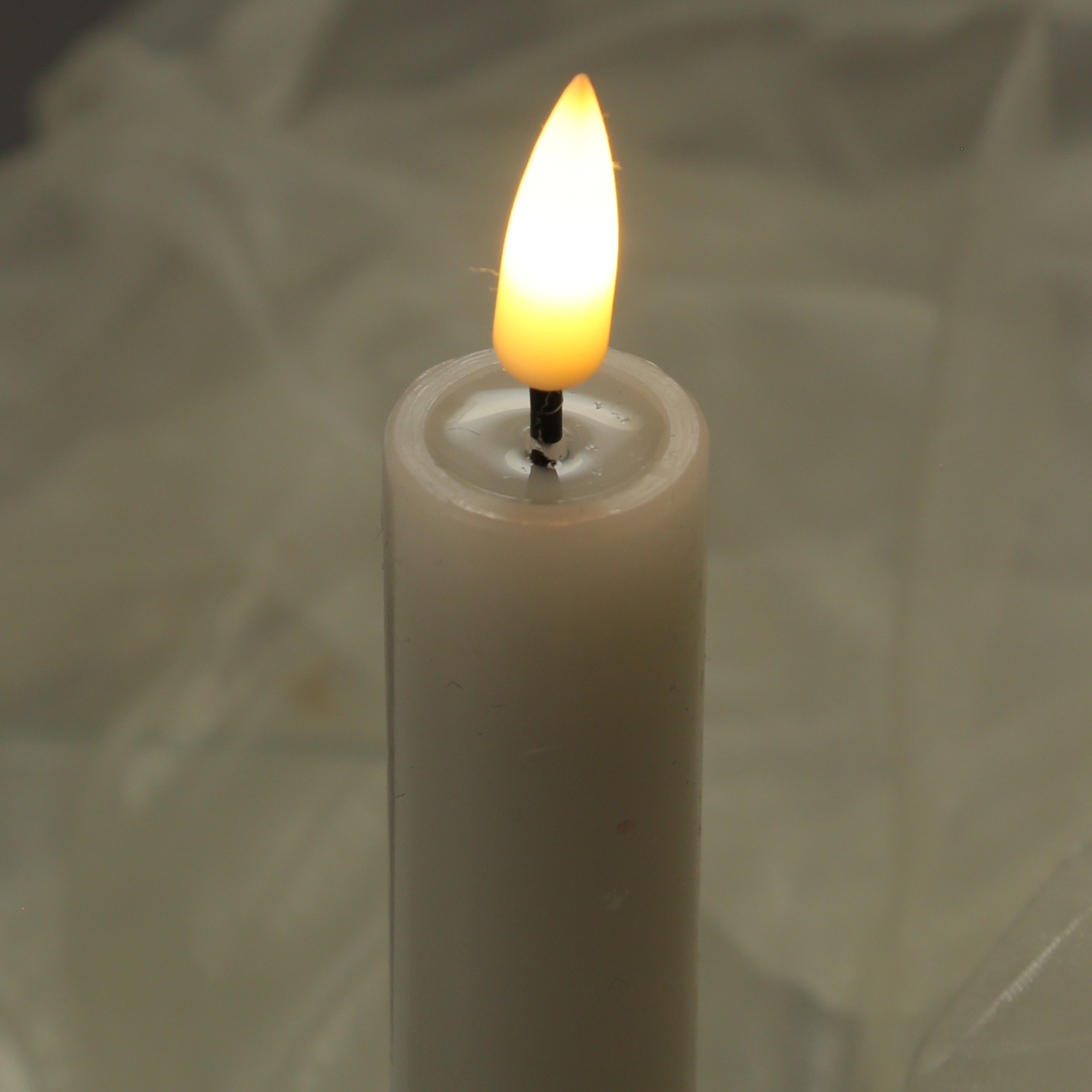 LED Stabkerzen MIA - Echtwachs - realistische 3D Flamme - H: 15cm - Batteriebetrieb - weiß - 2 Stk