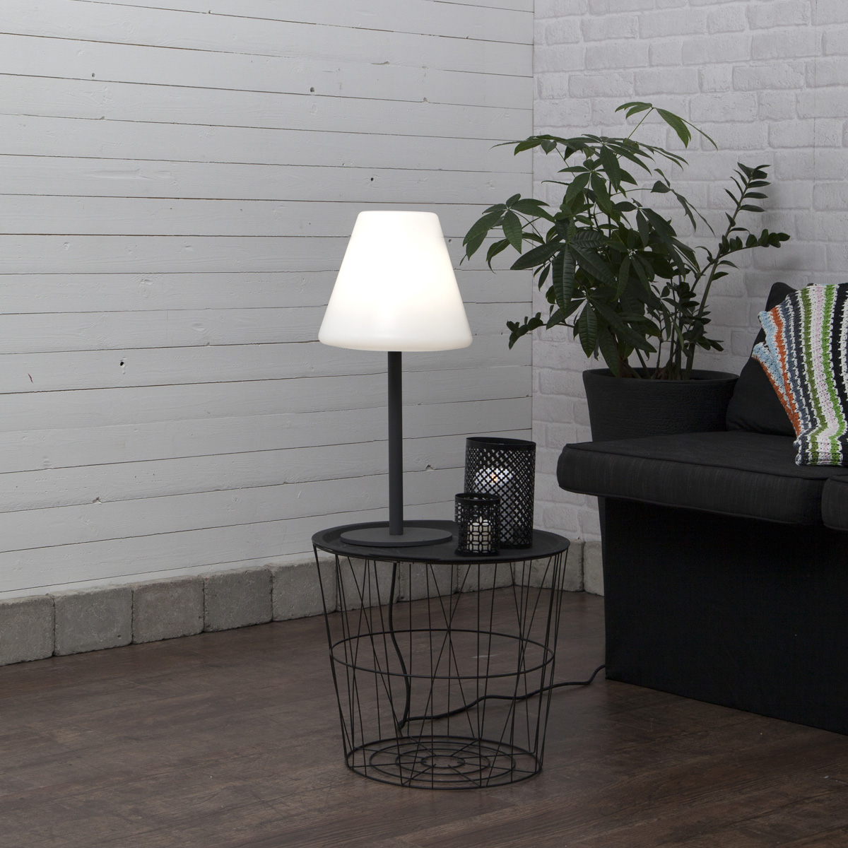 Garten-Beistelllampe/Tischlampe - H: 60cm - weißer 28cm Lampenschirm