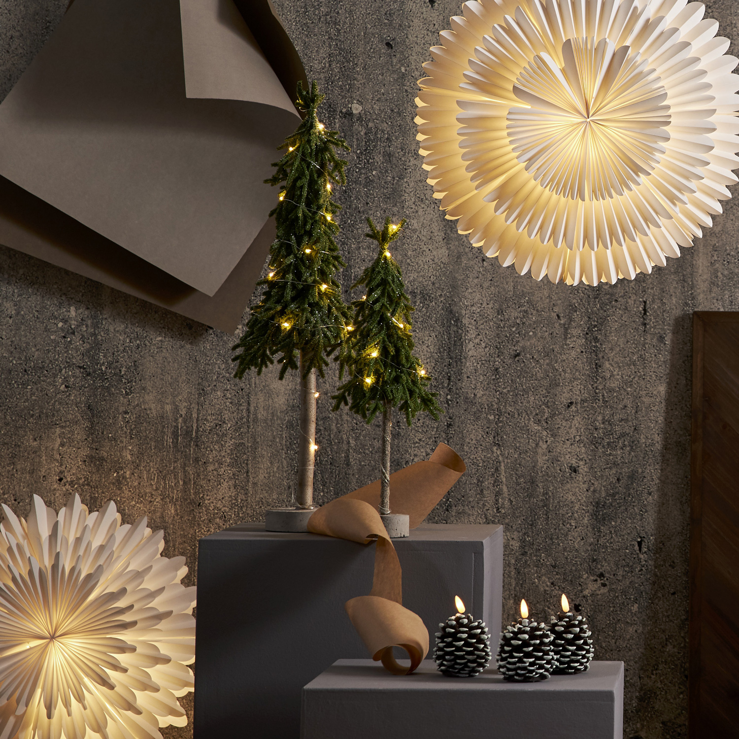 LED Tannenbaum Lummer - stehend - Tischbaum - 15 warmweiße LED - H: 55cm - Batteriebetrieb - grün