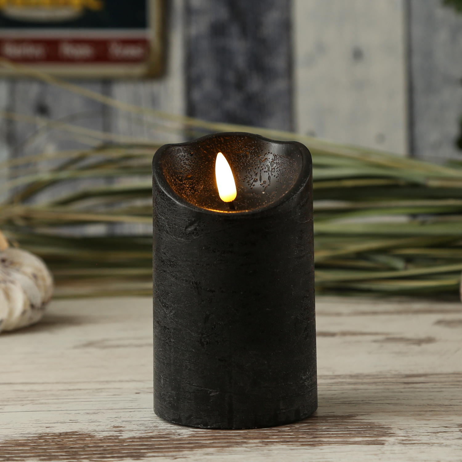 LED Stumpenkerze RUSTIC - Echtwachs - warmweisse 3D Flamme - H- 12-5cm - Batterie - Timer - schwarz