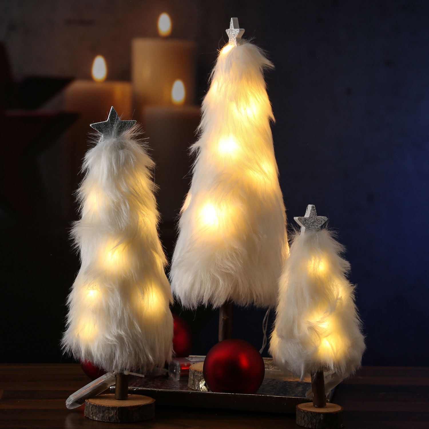 LED Dekobaum PLÜSCH - Holz - Plüschfell - warmweiße LED - Sternspitze - H: 19,5cm - Batterie - weiß