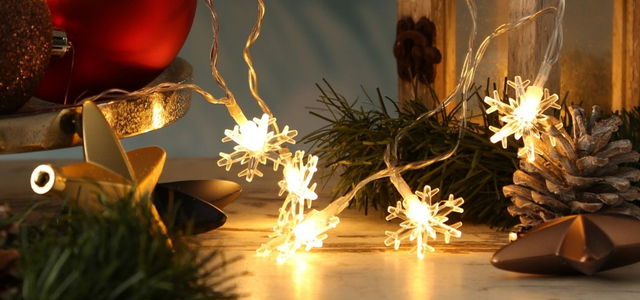 Weihnachtslichterkette Flocken