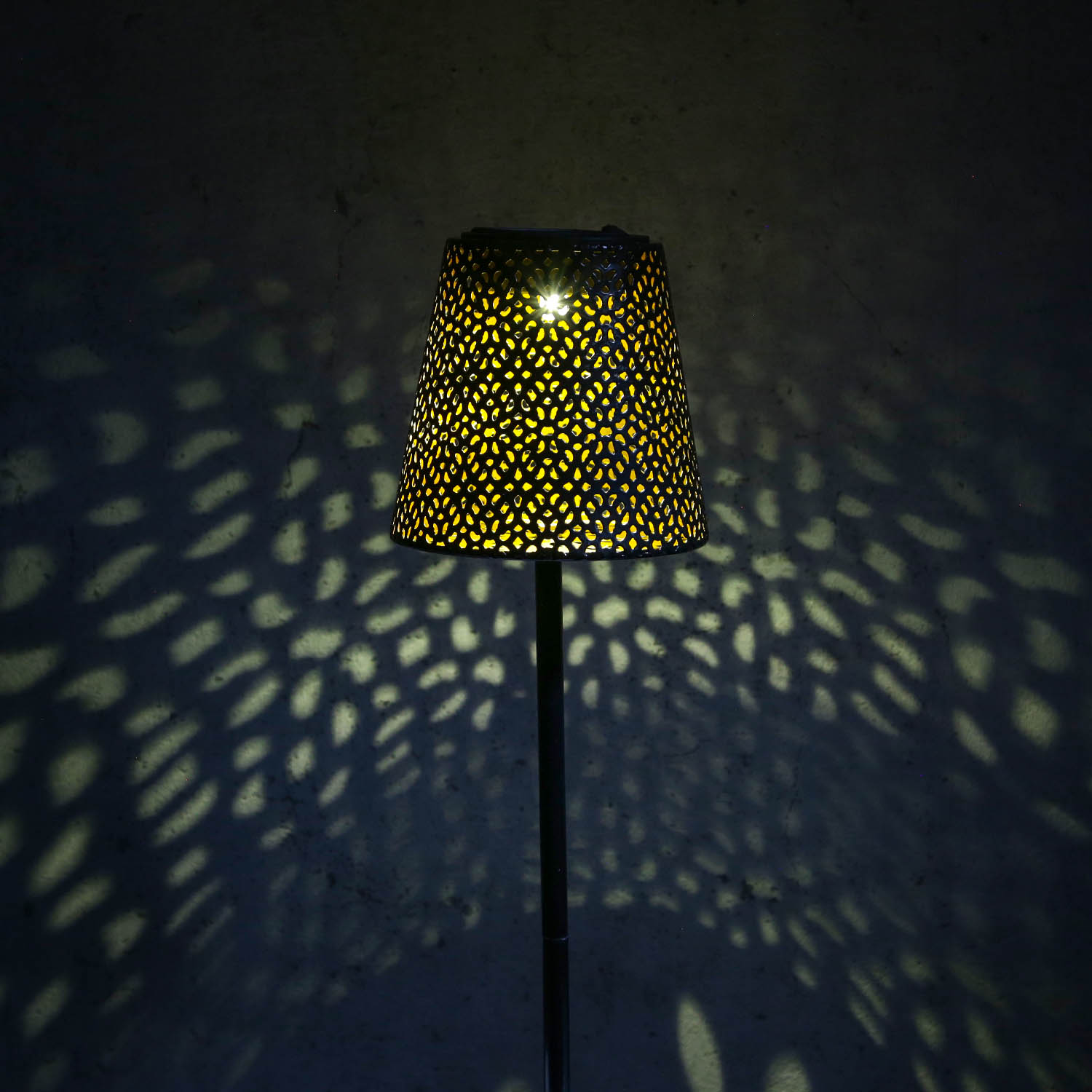 LED Solar Gartenleuchten Blumenmuster - Gartenstecker - H: 58cm - Lichtsensor - schwarz - 2 2St.