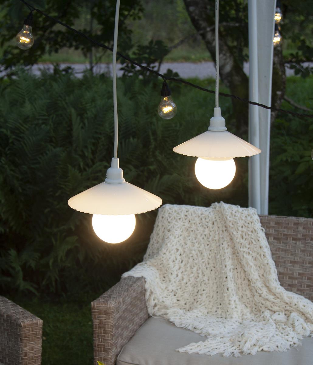 Decoration LED "Party" - E27 - Big Globe opal - Polycarbonat - 3000K - 300lm - D: 9,5cm - 230V