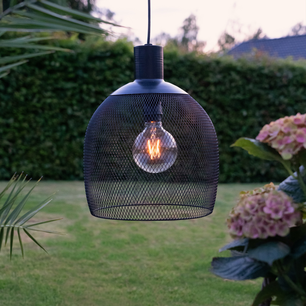 LED Solar Lampe SUNLIGHT - warmweiße LED - H: 35cm, D: 29cm - hängend - schwarz