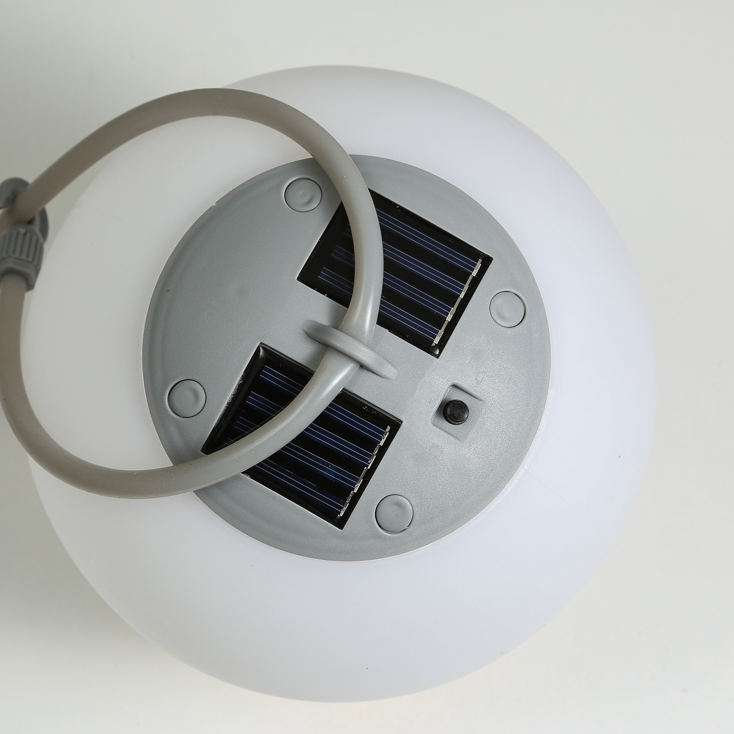 LED Solar Kugelleuchte - D: 20cm - warmweiss - outdoor - bis zu 8h Licht - mit Gummiaufhängung