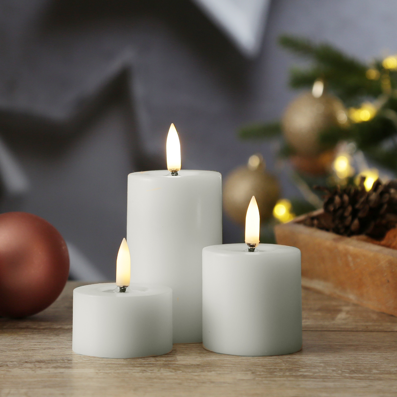 LED Mini Kerzenset THEA - Echtwachs - 3 Groessen - D- 5cm - Timer - weiss - 3er Set
