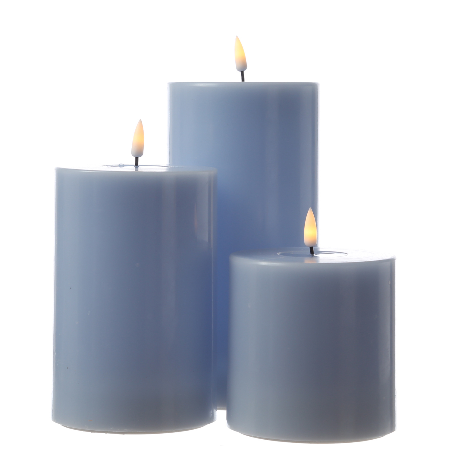 LED Stumpenkerze MIA - Echtwachs - realistische 3D Flamme - H: 20cm - D: 10cm - hellblau