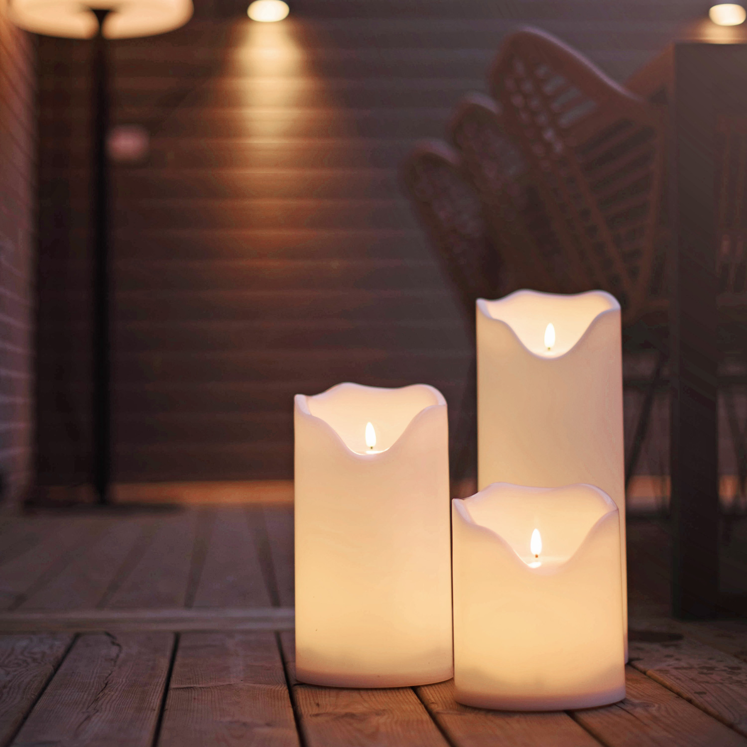 LED XXL Stumpenkerze Flamme - Kunststoff - flackernde 3D Flamme - H: 40cm - Timer - f. Außen - weiß LED XXL Stumpenkerze Flamme - Kunststoff - flackernde 3D Flamme - H: 40cm - Timer - f. Außen - weiß