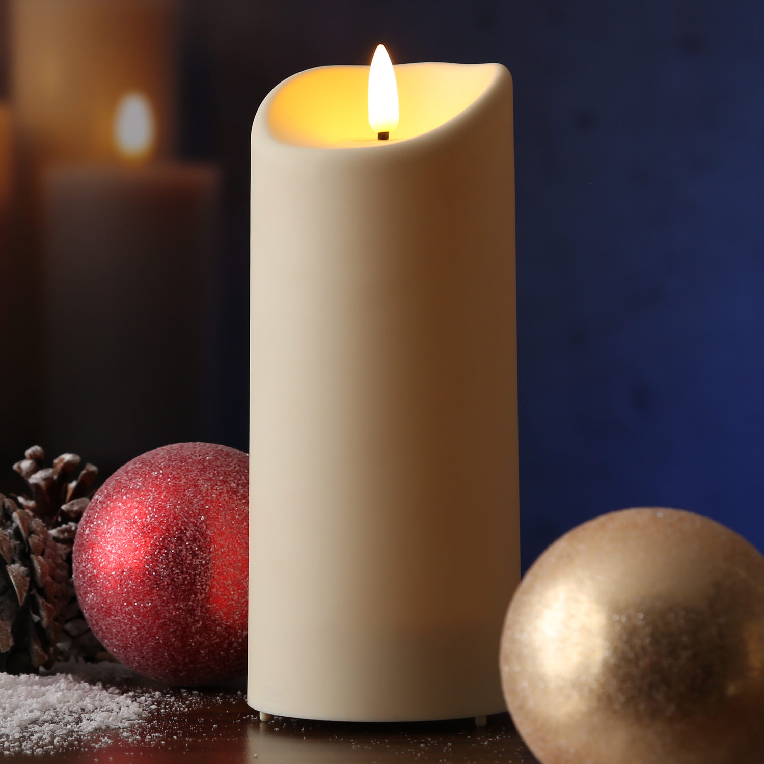 LED Stumpenkerze Flamme - Kunststoff - warmweiße 3D Flamme - H: 17,5cm - Timer - outdoor - creme