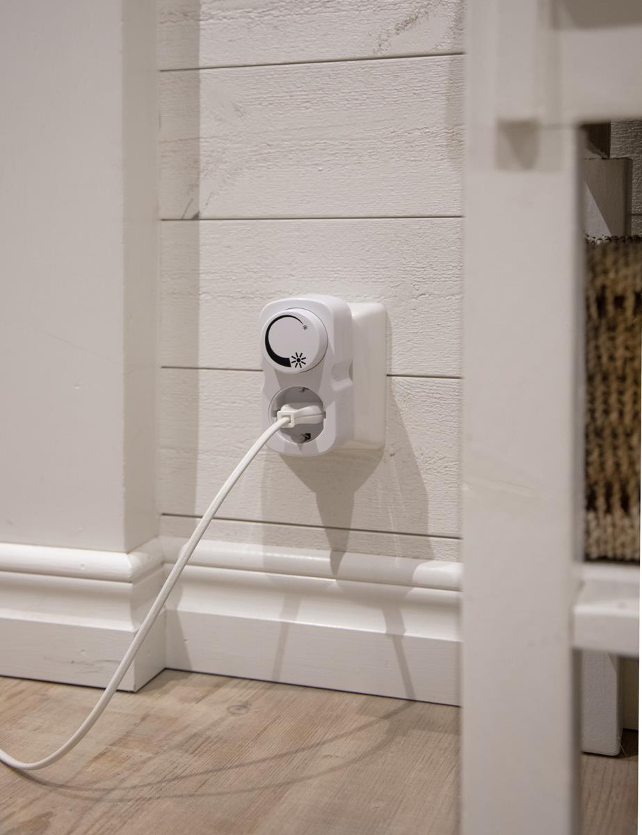 PLUG-IN Dimmer - für die Steckdose - 0-200W