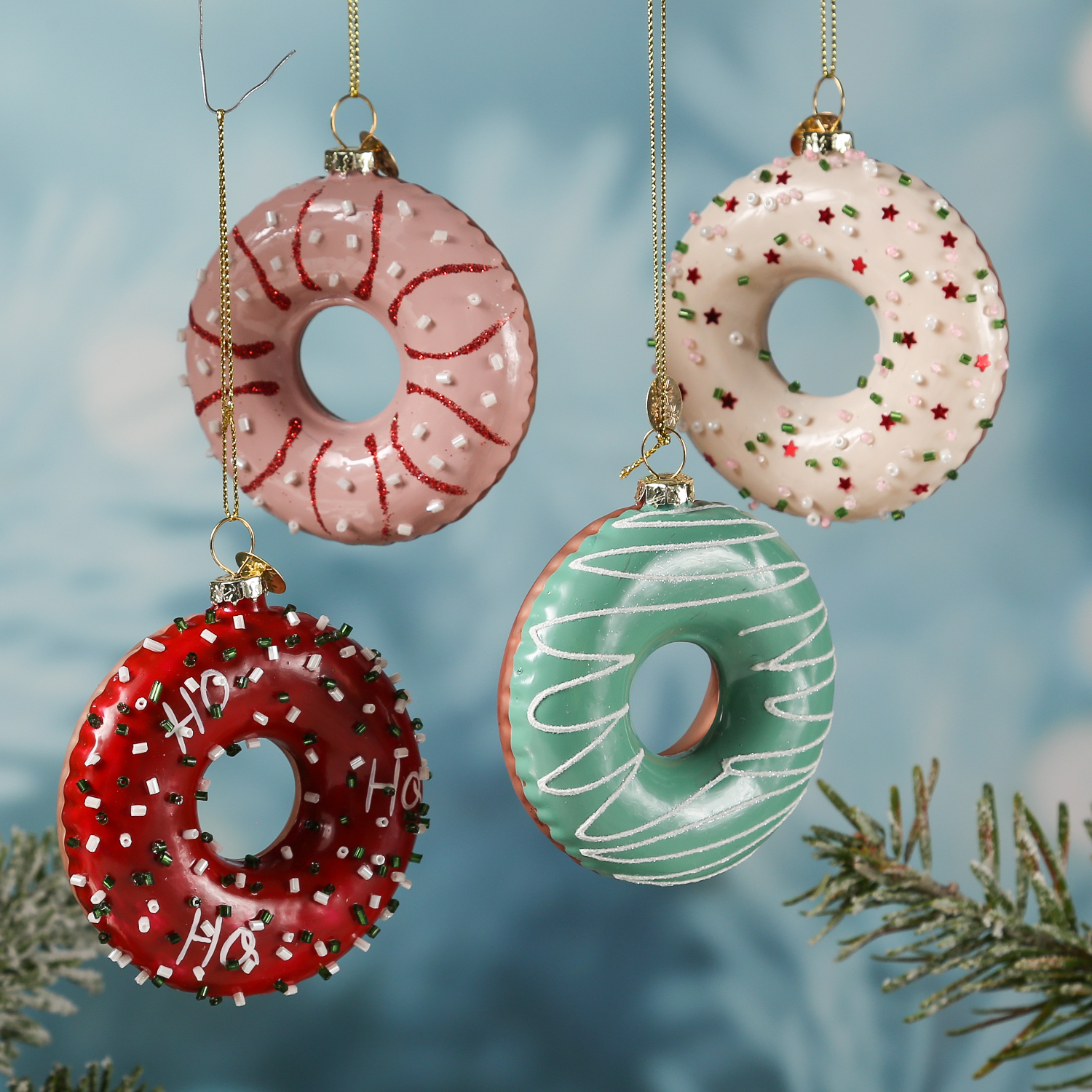 Weihnachtsbaumschmuck DONUTS - Glas - inkl. Aufhänger - mit Verzierung - H: 8,5cm - 4er Set