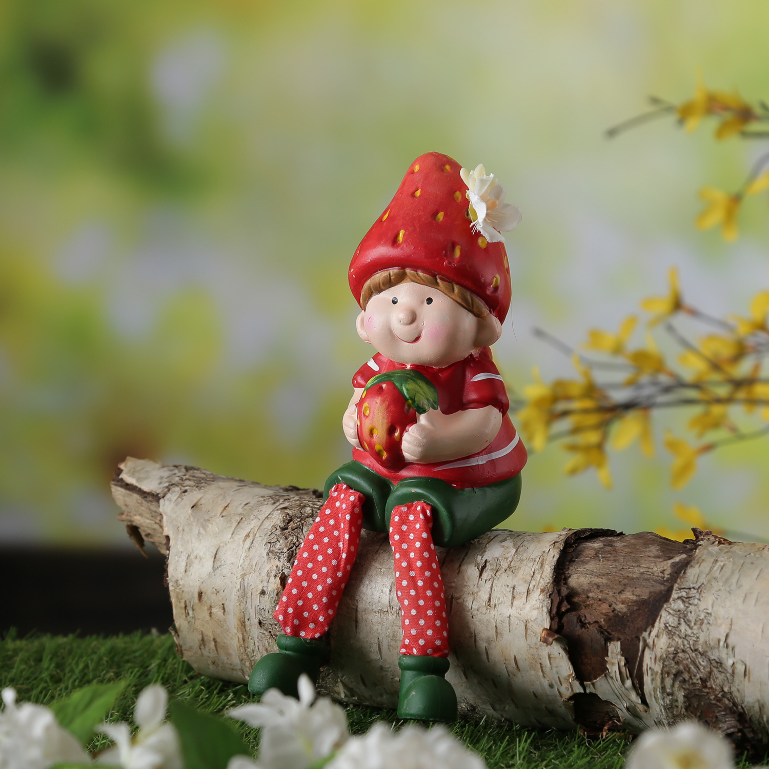 Kantenhocker Erdbeerjunge Fritz - niedliche  Gartenfigur mit Erdbeere - Keramik  - H: 19cm - rot