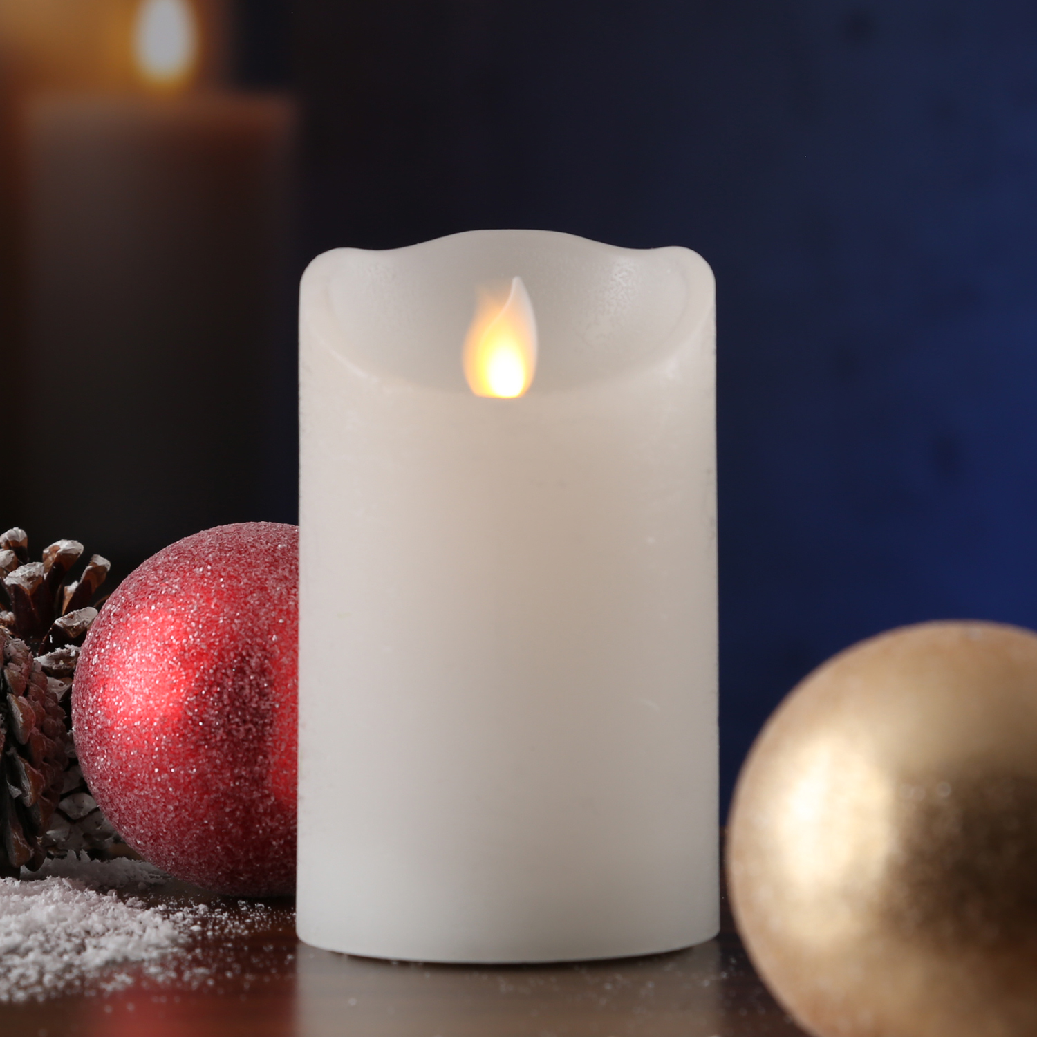 LED Kerze mit beweglicher Flamme - Rustik-Optik - Echtwachs - Timer - H: 12,5cm - D: 7,5cm - weiß