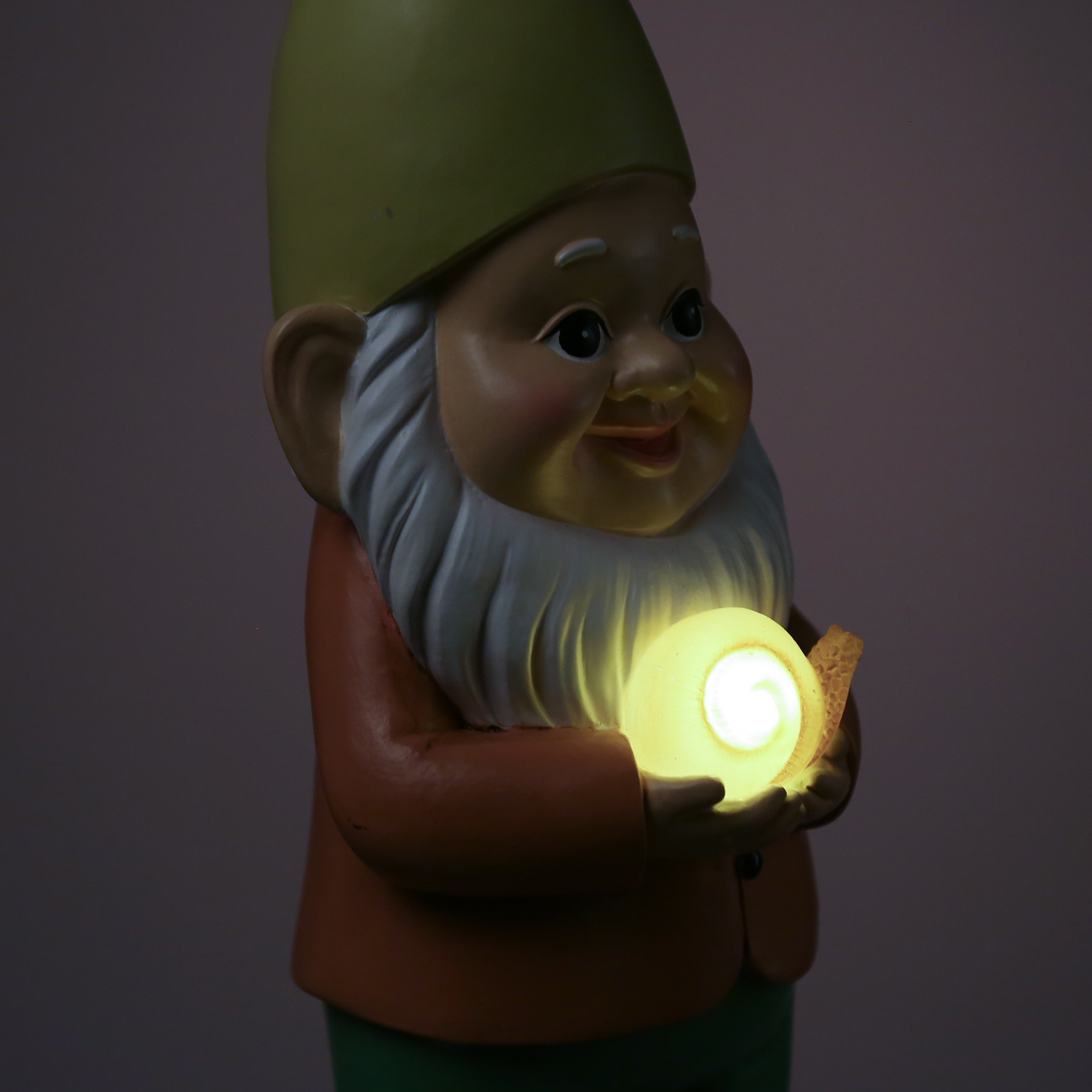 LED Solar Gartenzwerg mit Schnecke - Gartenfigur - warmweiße LED - Lichtsensor - H: 28,5cm