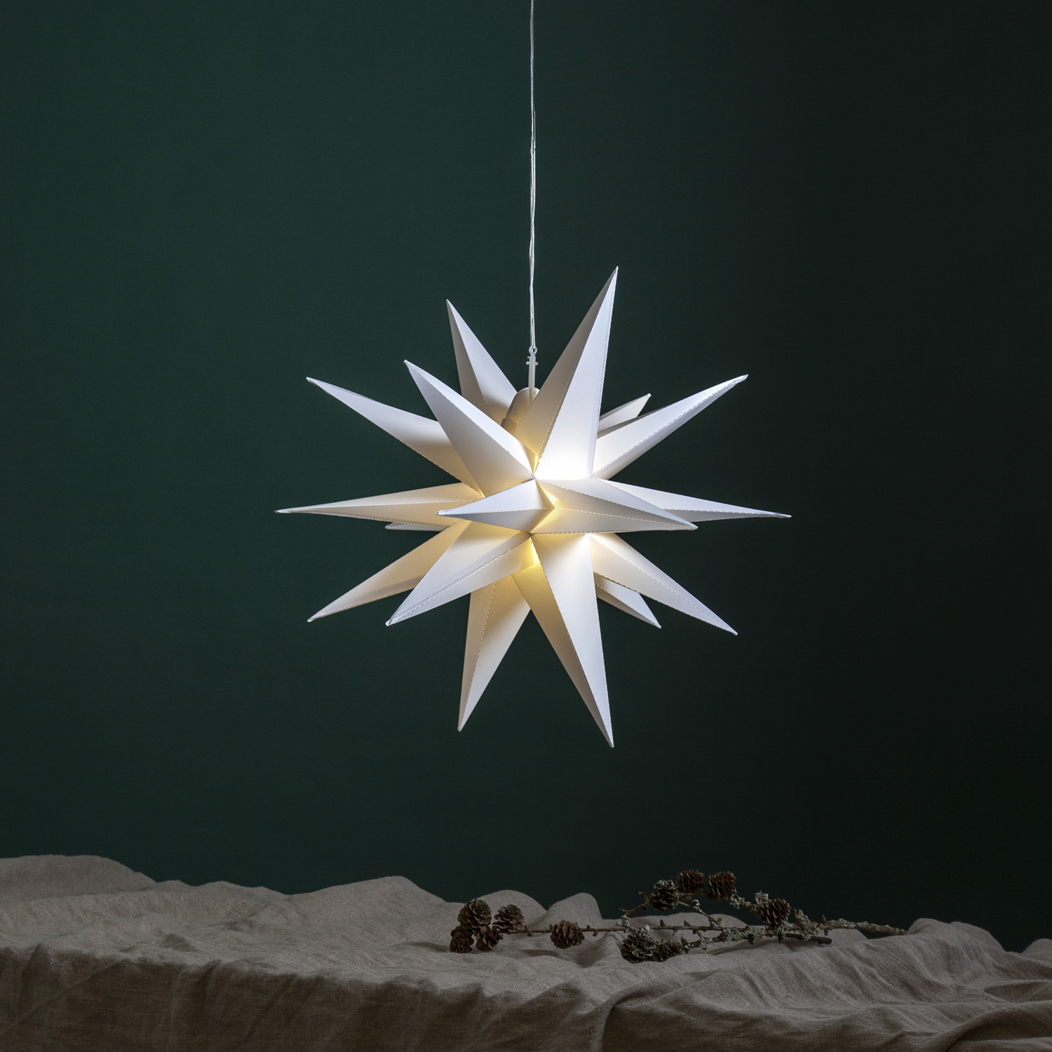 LED Outdoor 3D Stern "Alice" - hängend - 12 warmweiße LED - D: 60cm - Batterie - Timer - weiß