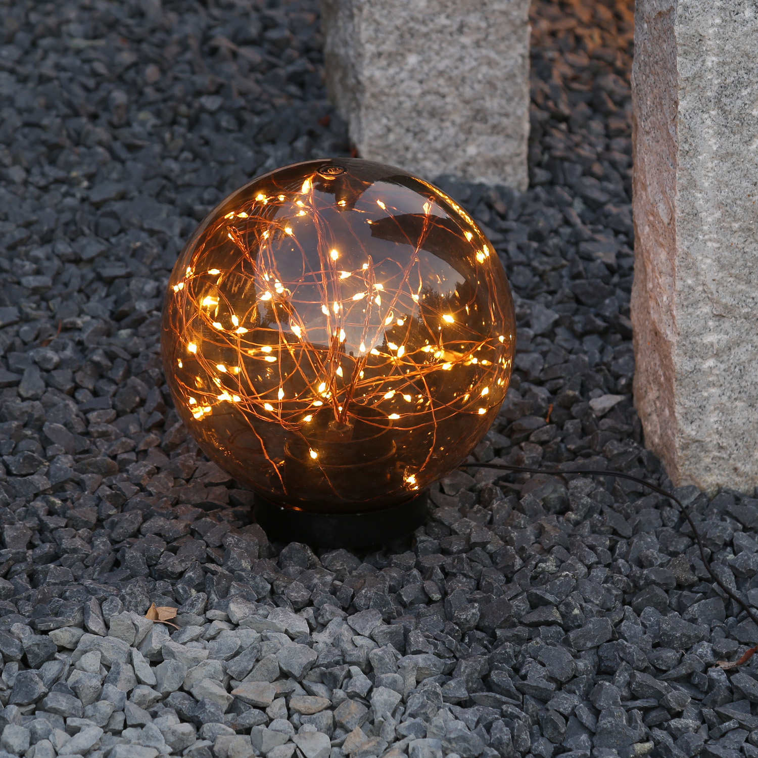 LED Kugel mit Drahtlicherkette - stehend - 80 bernsteinfarbene LED - D- 20cm - f. Aussen - rauchgrau