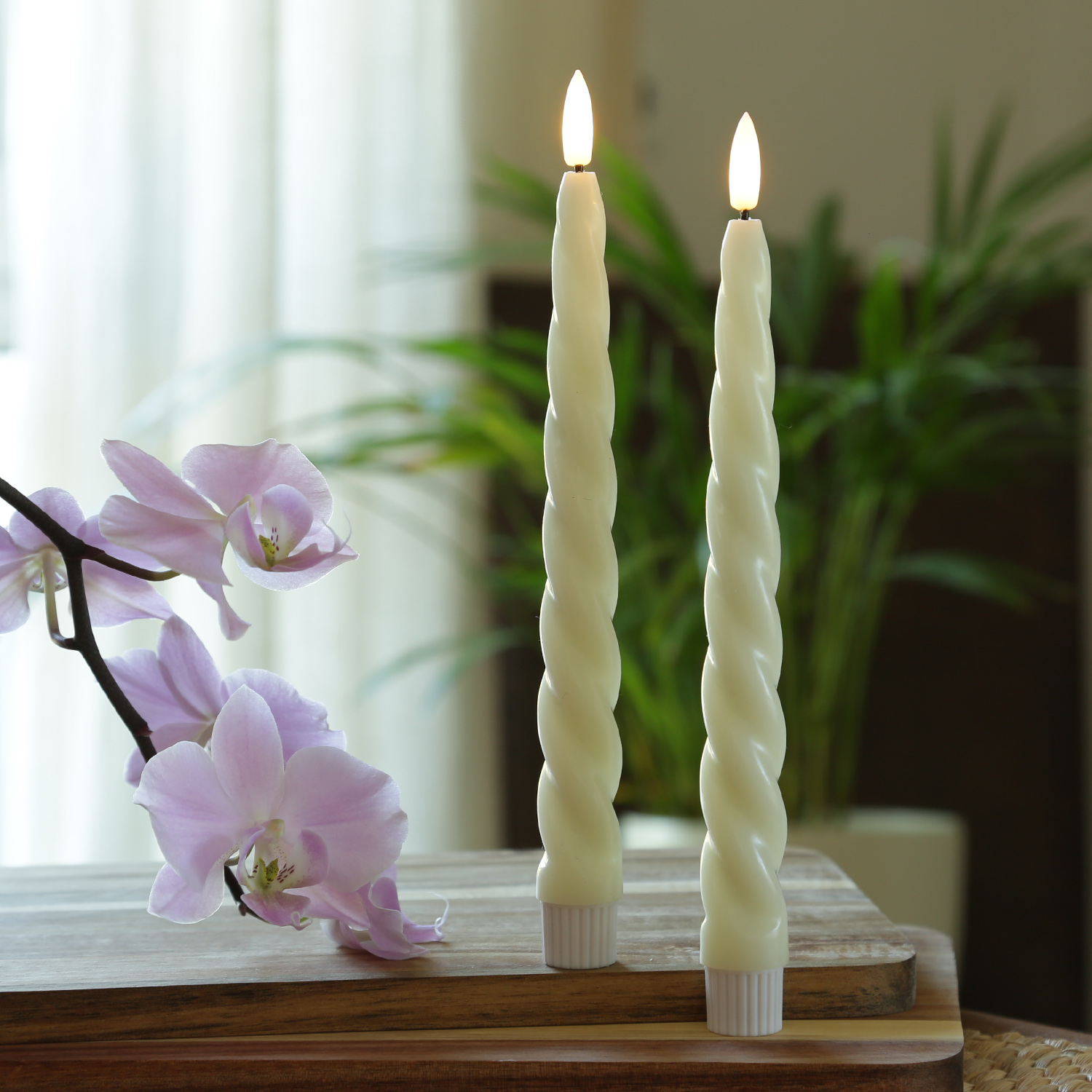 LED Stabkerzen MIA - Echtwachs - realistische 3D Flamme - H:24cm - Batteriebetrieb - creme