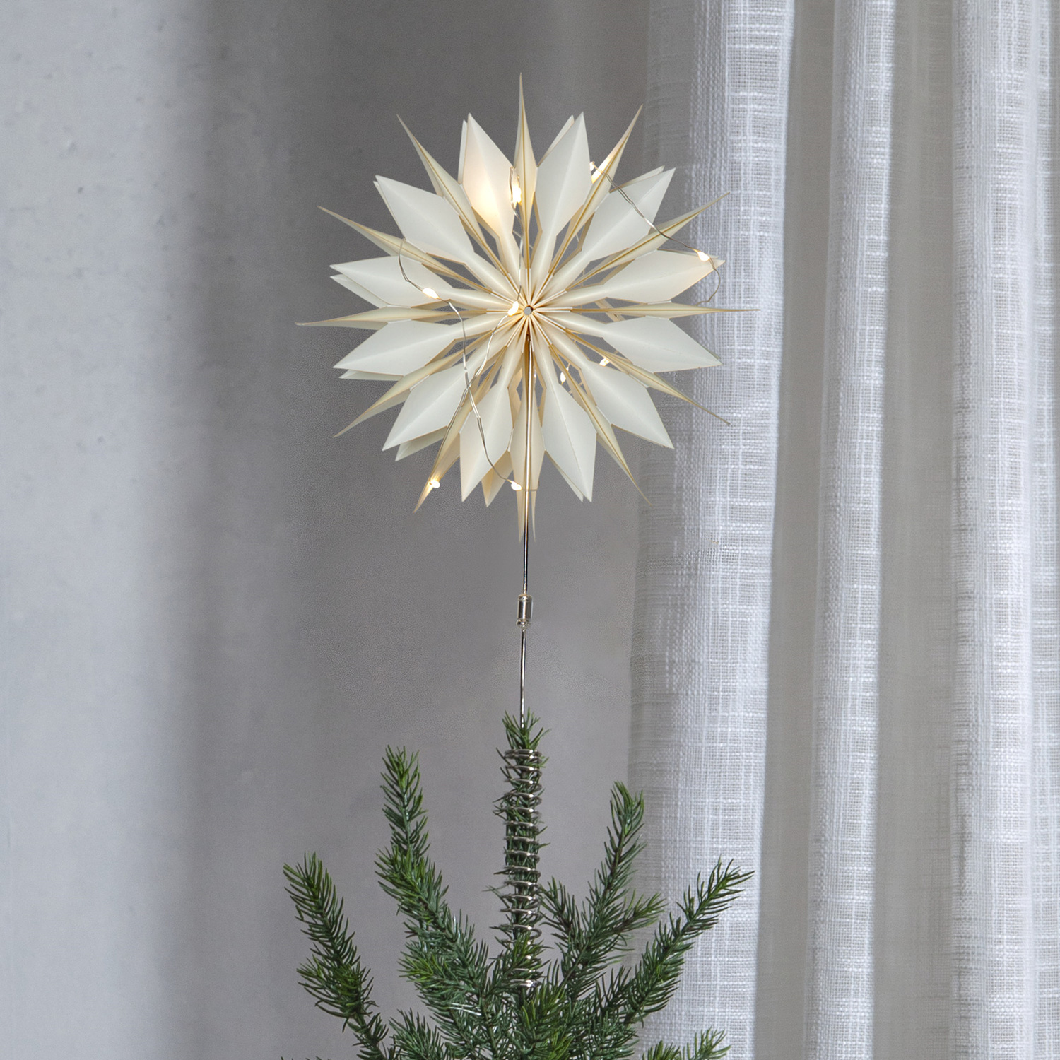 LED Baumspitze Papierstern MELLI -  10 warmweiße LED - H: 43cm - D: 20cm - Timer - Batterie - weiß