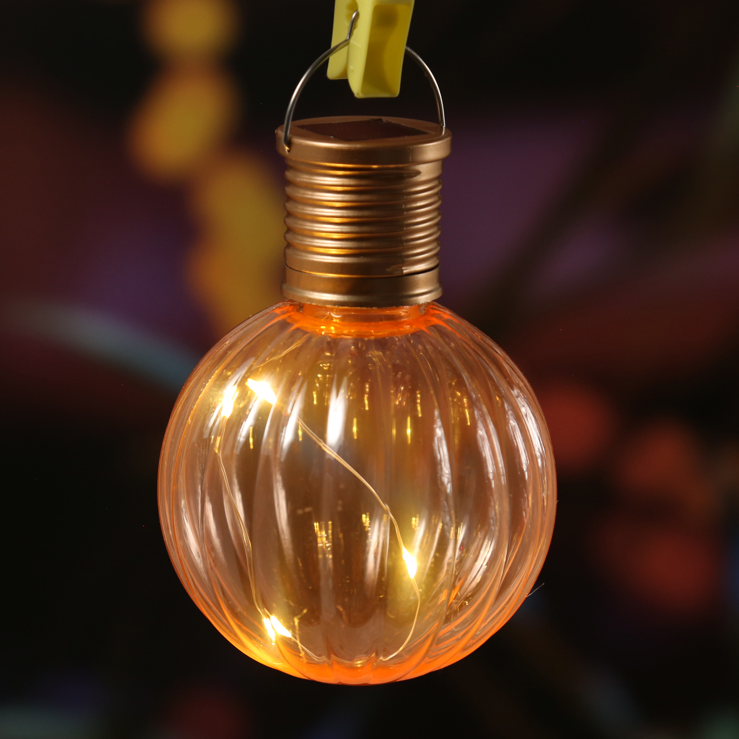 LED Solar Glühbirne GLOW - Kugelleuchte - 4 warmweiße LED Drahtlichterkette - H: 11cm D:8cm - orange