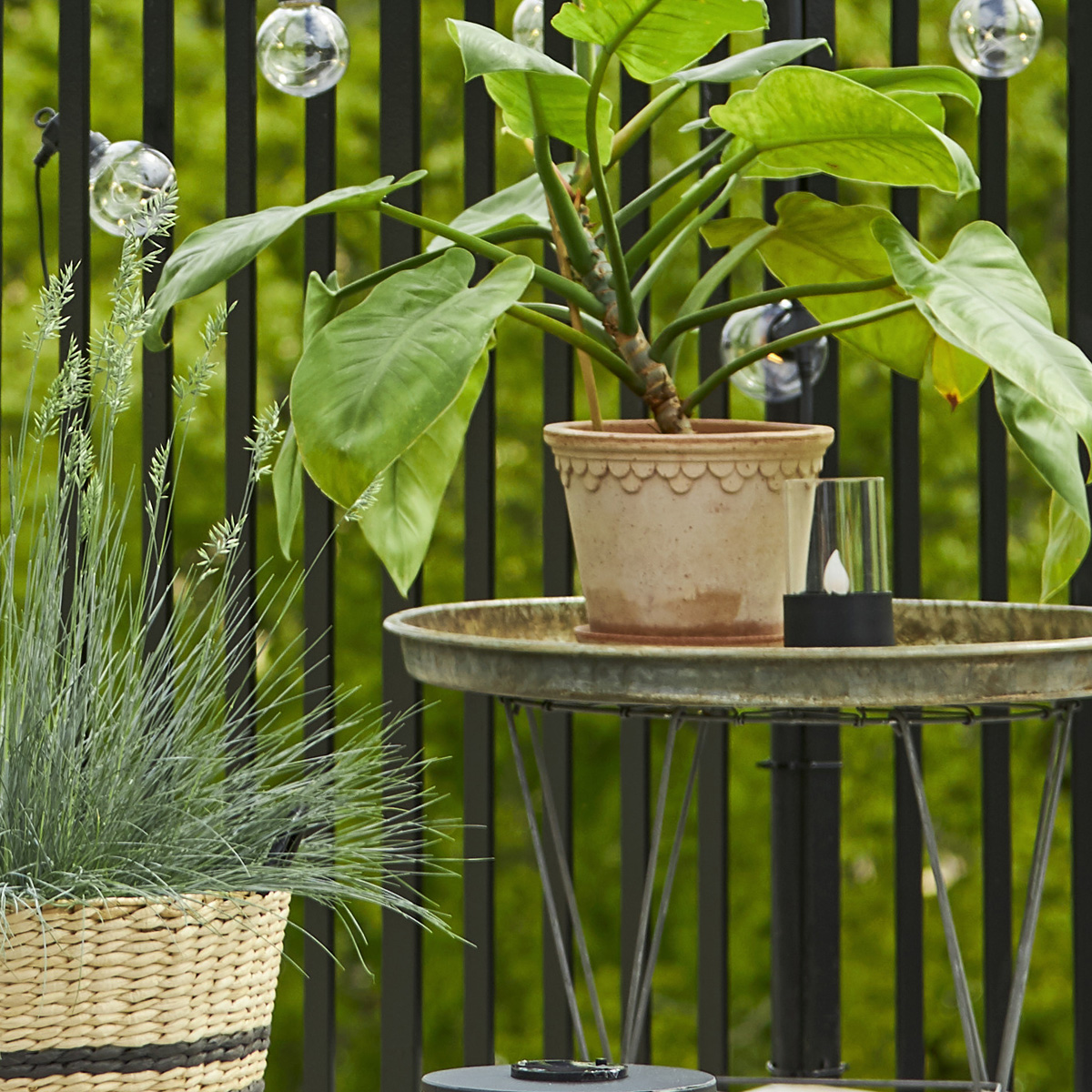 LED Solar Kerze - warmweiße Flamme - H: 14cm - D: 8,5cm - Dämmerungssensor - für Außen