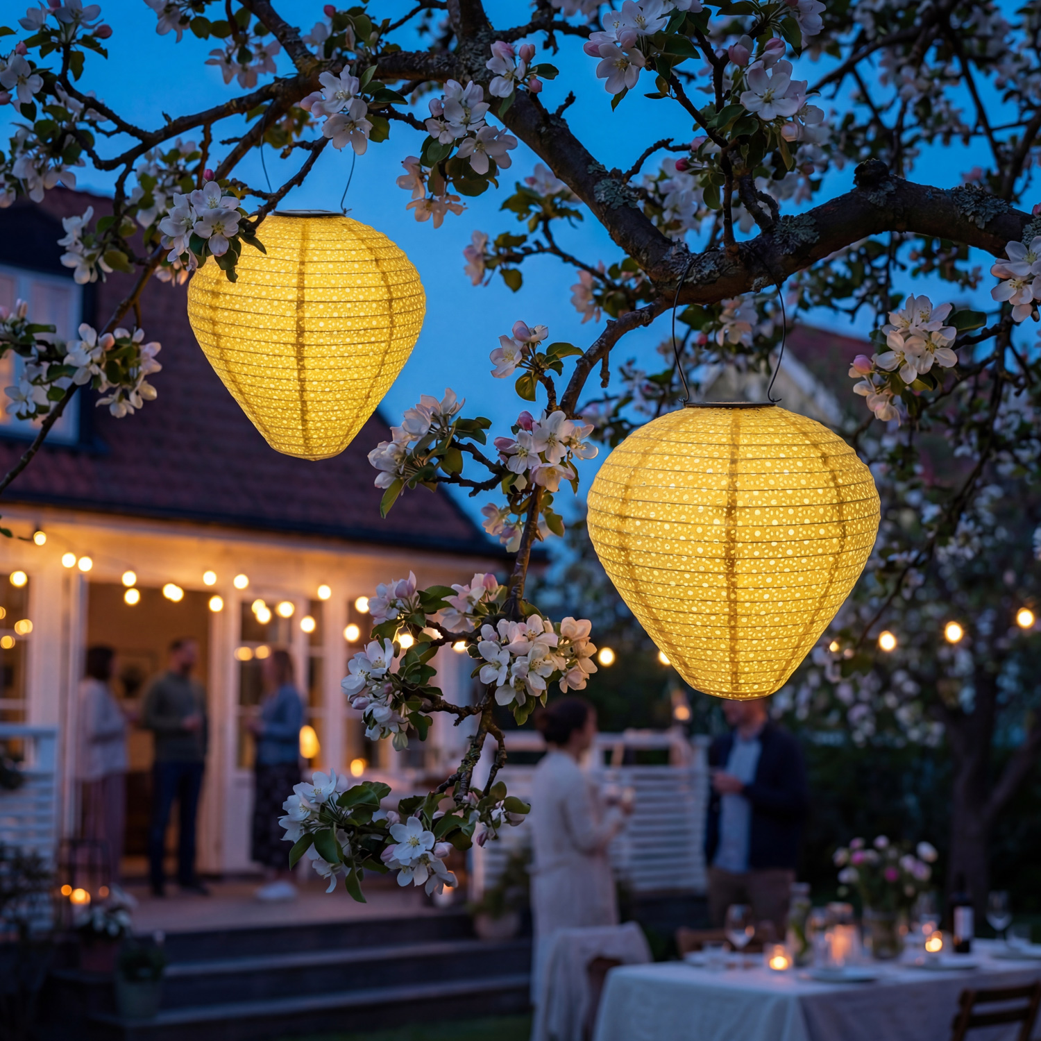 LED Solar Lampion Ballon - mit Blumenmuster - H: 30cm - D: 30cm - Lichtsensor - gelb - 2er Set