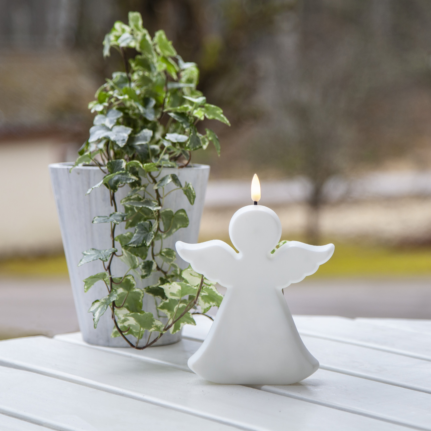 LED Gartenfigur Grabdeko Engel-Kerze - 1 warmweiße LED - H: 18cm - Timer - Batteriebetrieb - weiß