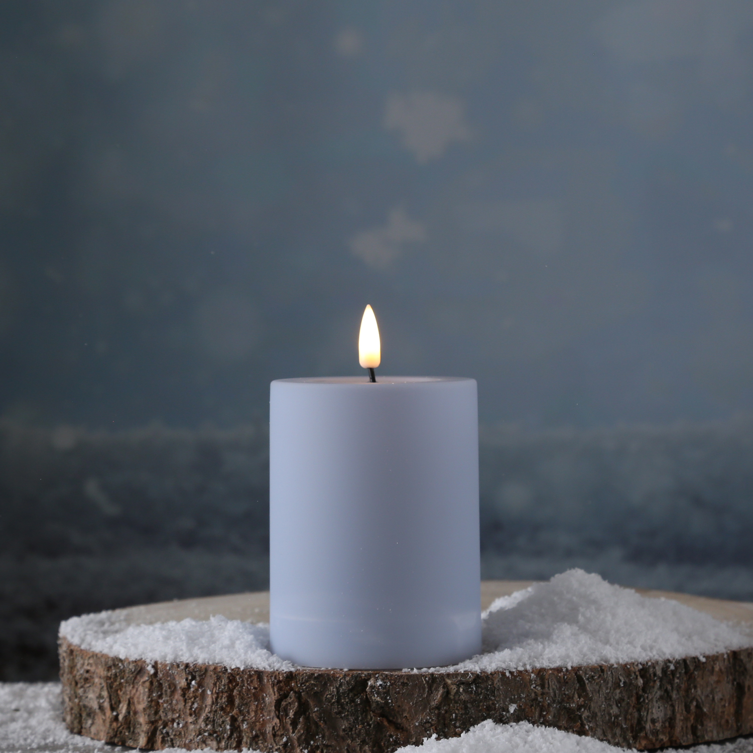 LED Stumpenkerze MIA - Kunststoff - realistische 3D Flamme - H: 10cm - outdoor - pastellblau