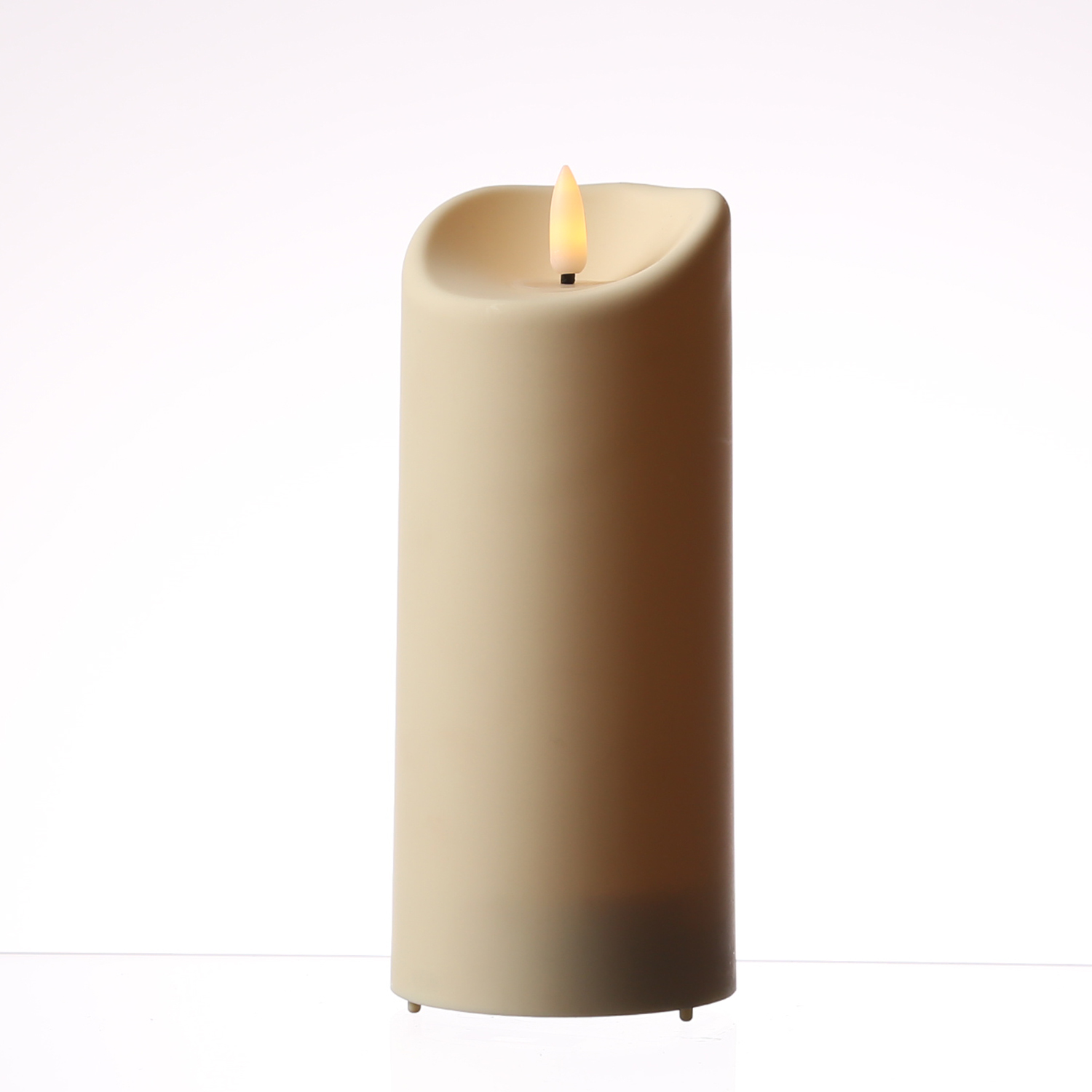 LED Stumpenkerze Flamme - Kunststoff - warmweiße 3D Flamme - H: 17,5cm - Timer - outdoor - creme