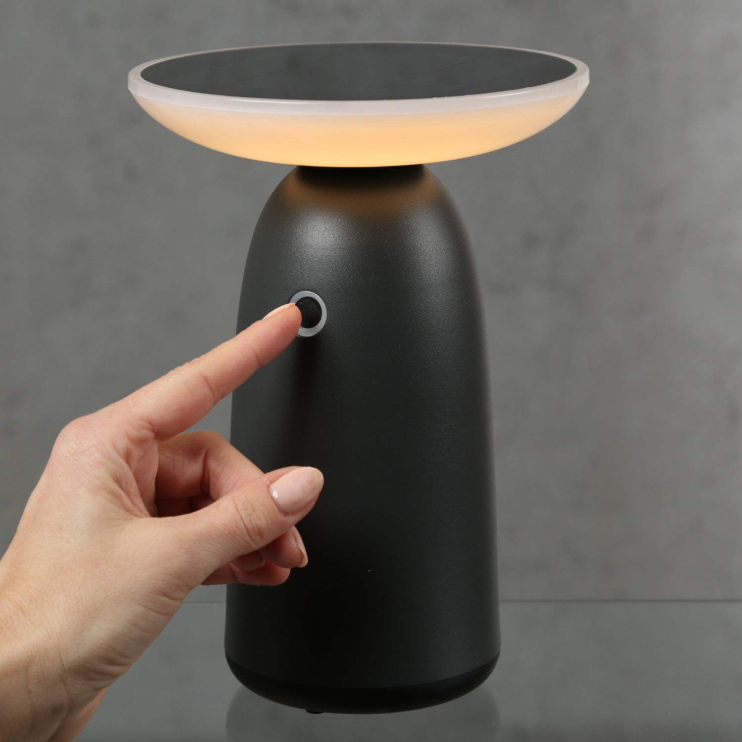LED Solar Garten Tischleuchte - 3 Helligkeitsstufen - H: 22cm - Lichtsensor - für Außen - grau