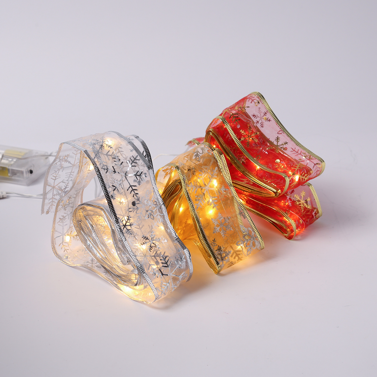 LED Seidenband Lichterkette - Geschenkband - Schneeflockenmotiv - 30 LED - L: 2,7m - Batterie - rot