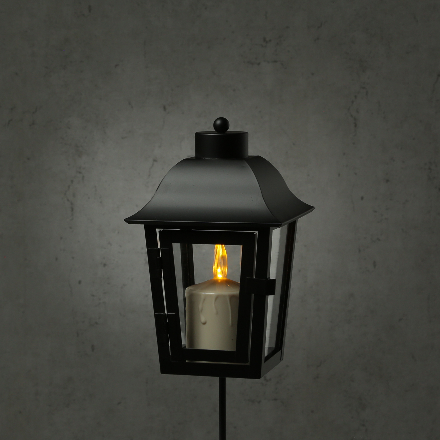 Grablaterne mit beiger LED Kerze - Grablampe mit 2 wechselbaren Spitzen/Erdspieß - H: 51cm - schwarz