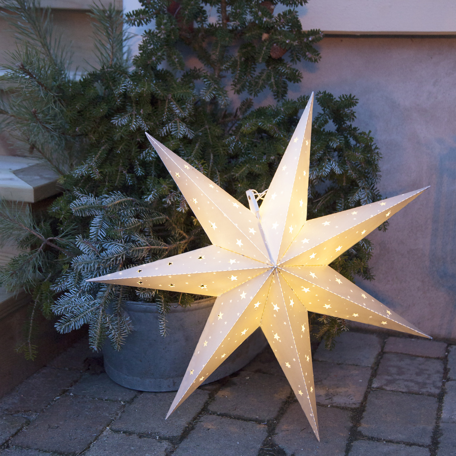LED Outdoor Stern "Alice" - hängend - 7-zackig - 12 warmweiße LED - D: 60cm - Batterie - Timer - weiß
