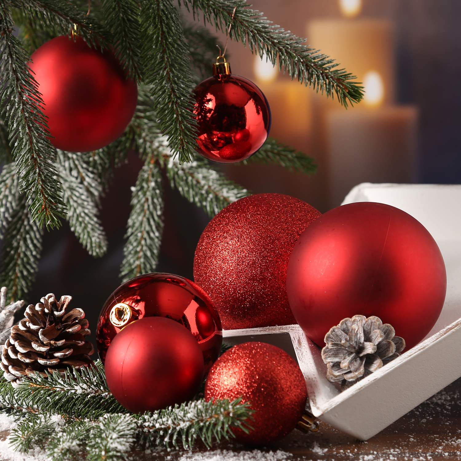Christbaumkugel - Weihnachtsbaumkugel  - bruchfest - glänzend, matt und glitzernd - rot - 26er Set
