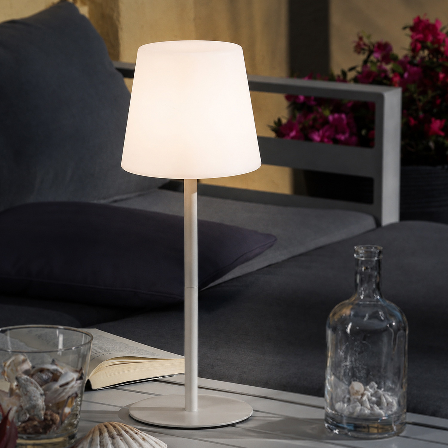 LED Garten Tischlampe - 4 Helligkeitsstufen - 2 Höhen - H: 40cm - wiederaufladbar per USB - f. Außen