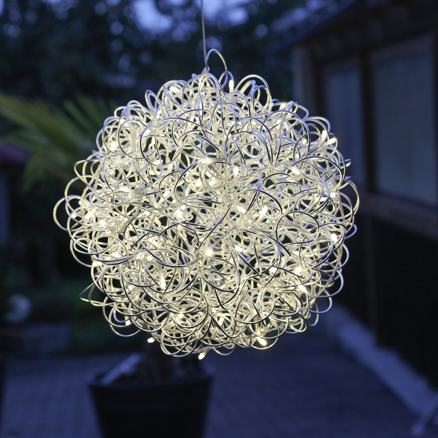 B-Ware LED 3D Design Drahtkugel SPHERE - 50 warmweiße LED - D: 30cm - für Innen und Außen - silber