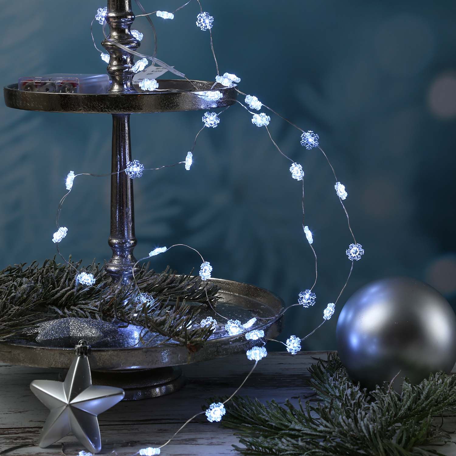 LED Drahtlichterkette Eisblume - 40 kaltweiße LED - L: 1,95m - Timer - Batterie - silber/transparent