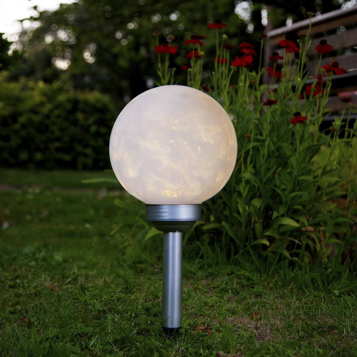 LED Solar Erdspieß "Luna" - weiße Kugel mit warmweißer LED - H: 37cm - D: 20cm - Dämmerungssensor