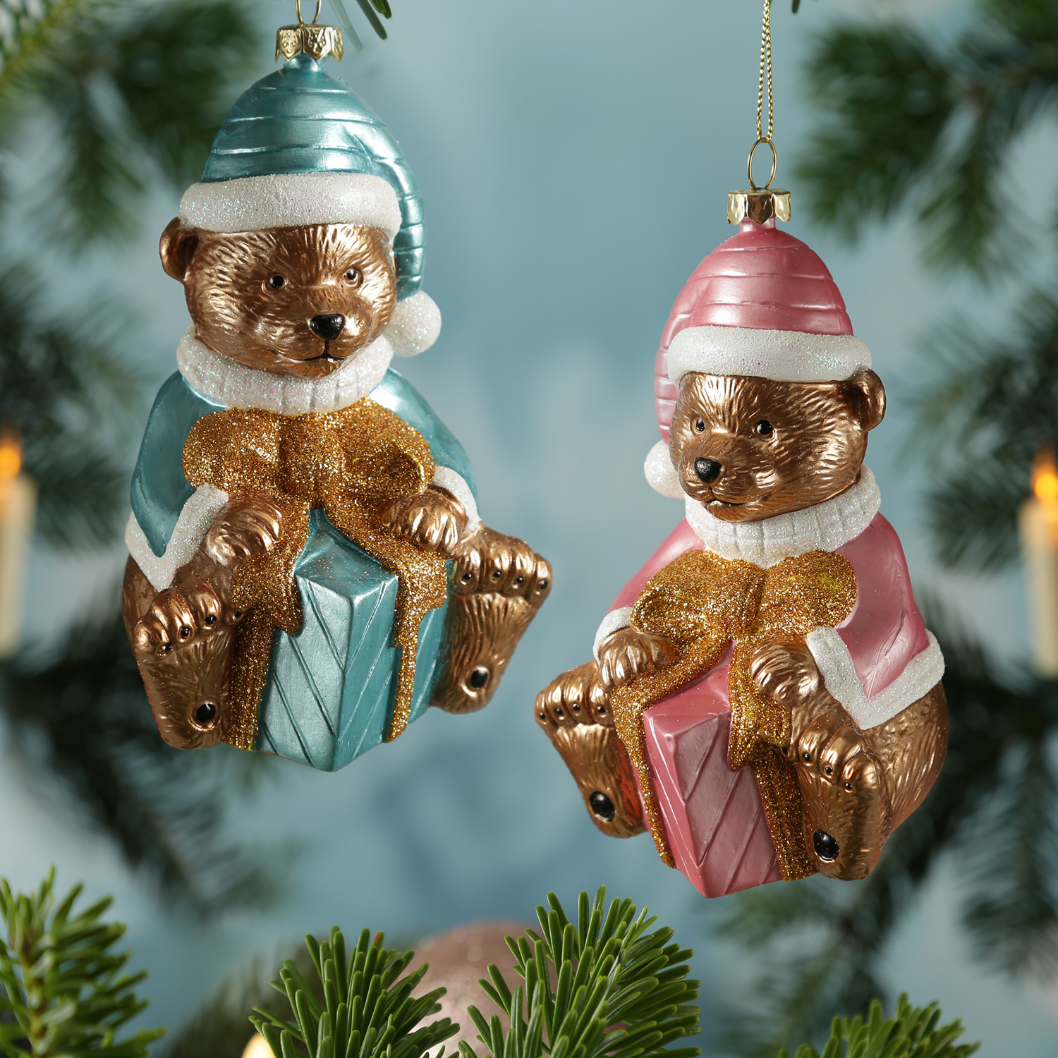 Weihnachtsbaumschmuck Teddybär mit Geschenk - Christbaumschmuck - Kunststoff - H: 13cm