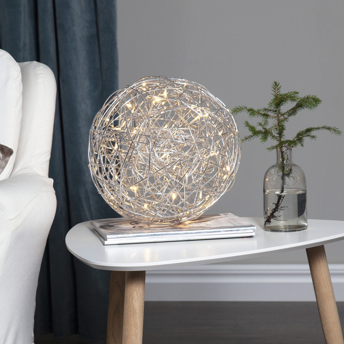 LED 3D Designkugel - D: 30cm - 50 warmweiße LED - Indoor & Outdoor - aus Silberdraht