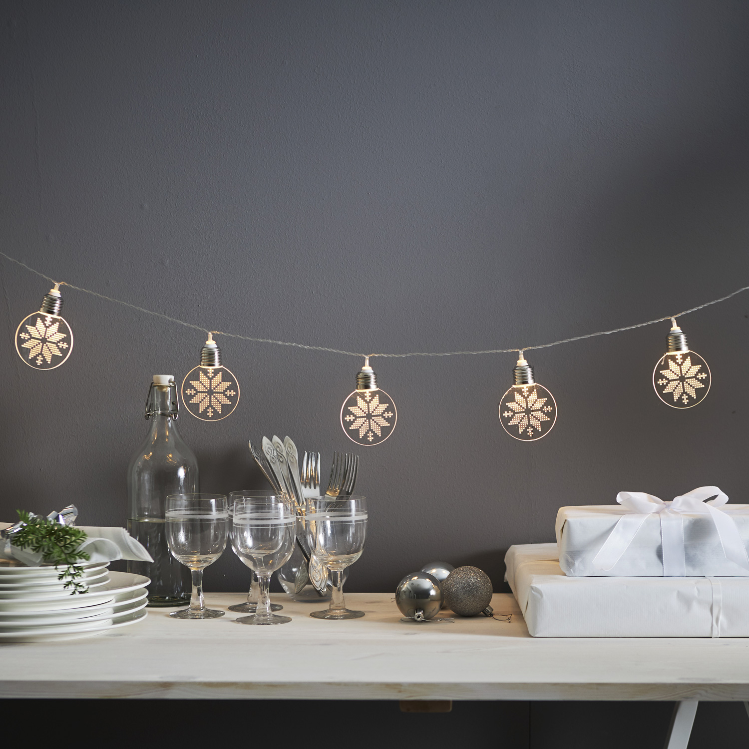 LED Lichterkette "Ornament" - 10 warmweiße LED - Batteriebetrieb - Timer - L: 1,8m - transparent